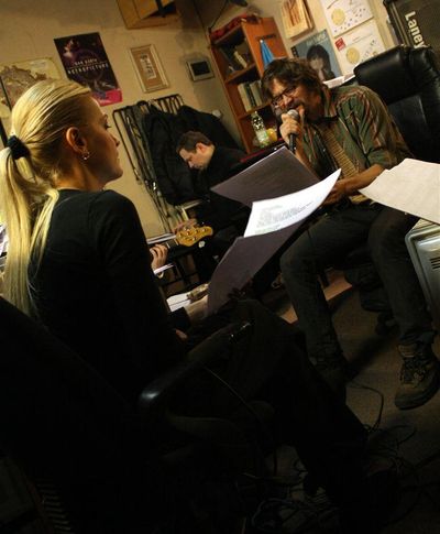 Dan Bárta a Dara Rolins potí krev ve zkušebně, turné startuje za pár dní